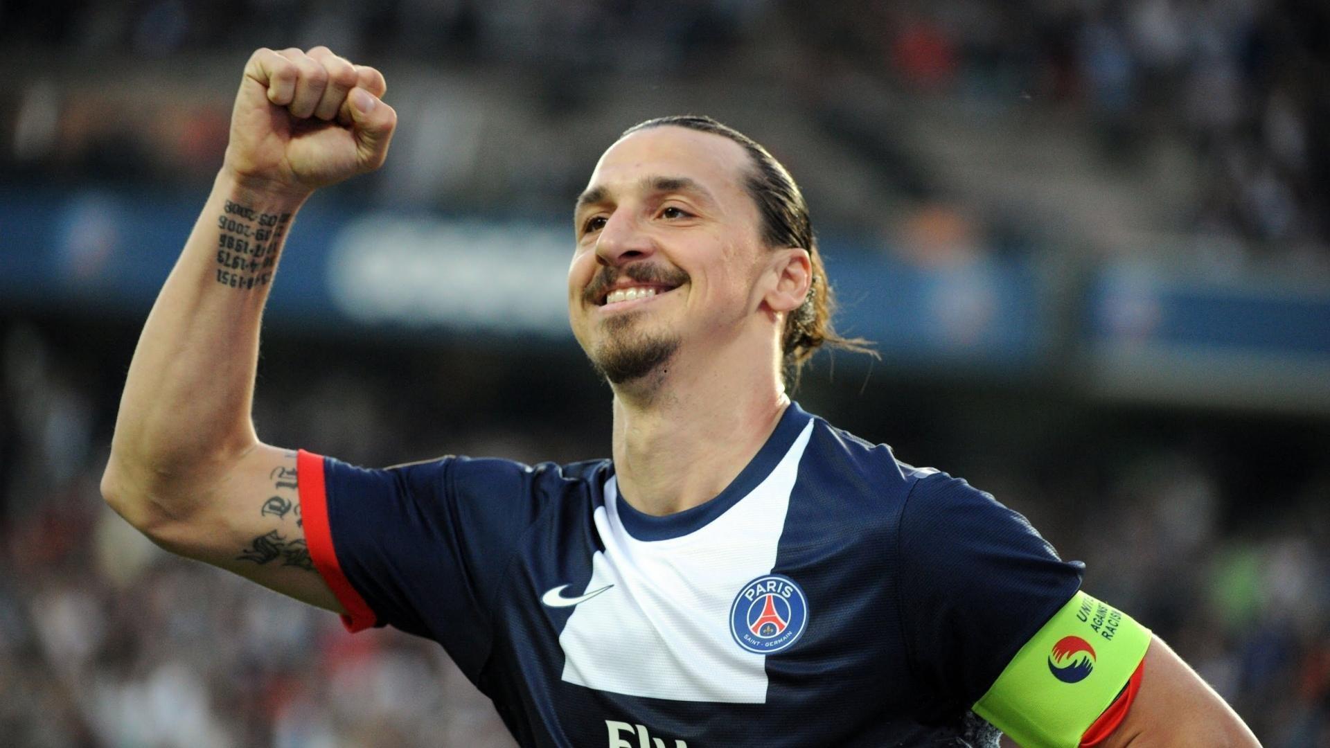 法甲联赛激战正酣，巴黎圣日耳曼领跑积分榜，黑马球队异军突起