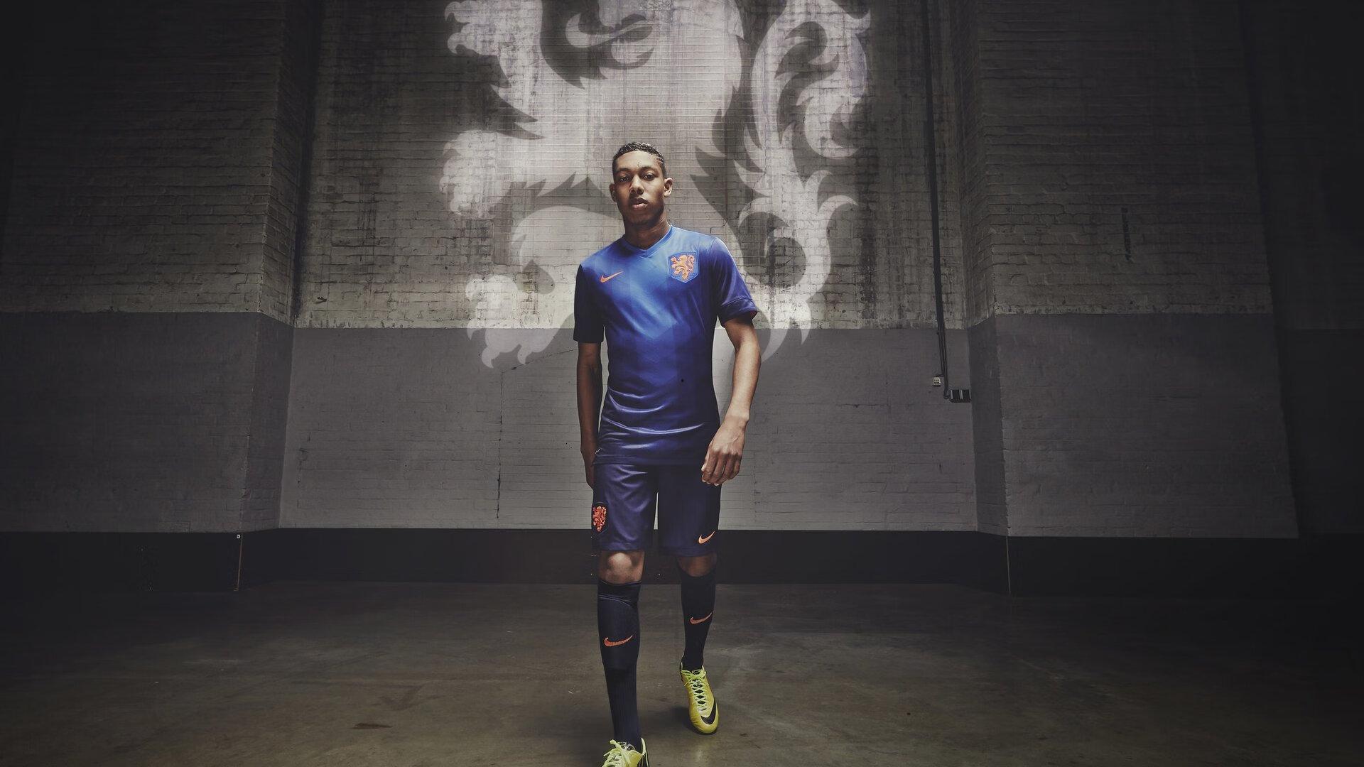 阿尔卡拉斯逆转德约科维奇 温网男单决赛上演史诗级对决