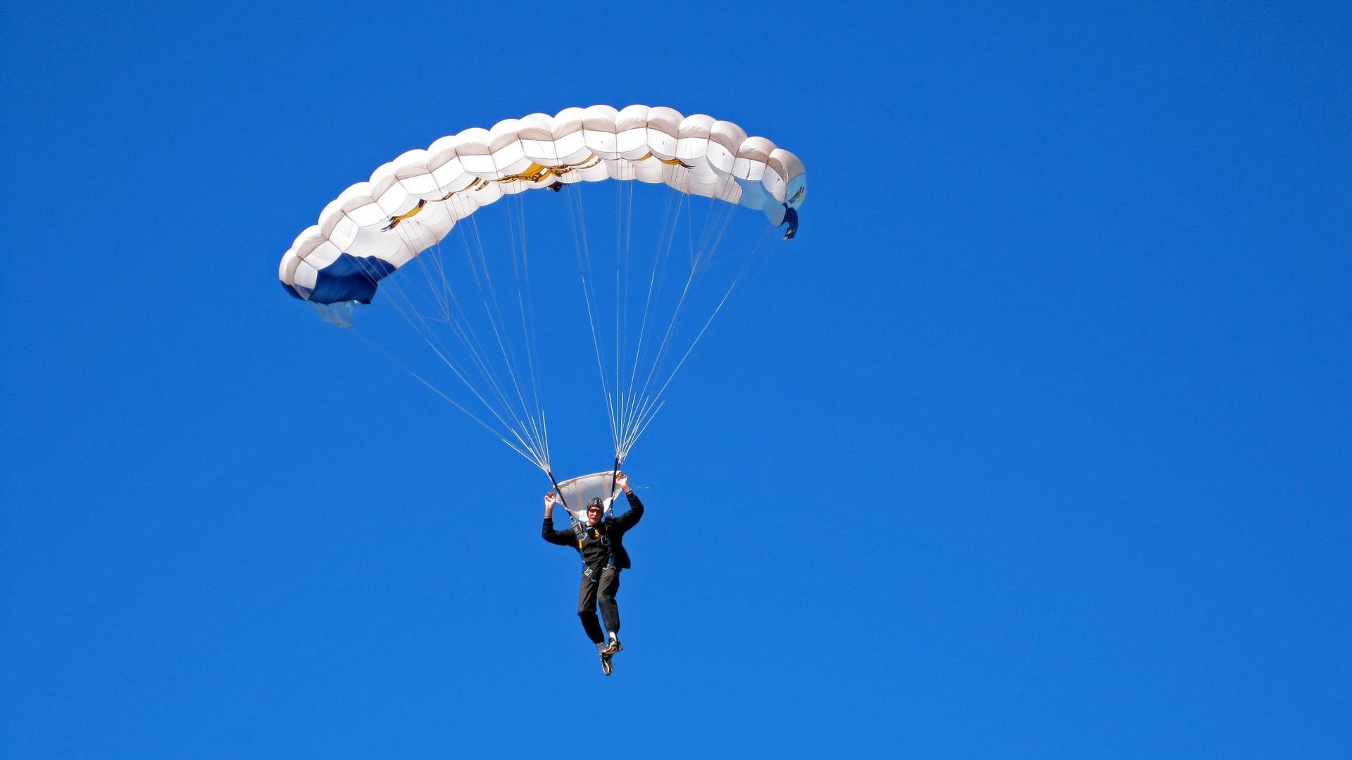 2024北京国际马拉松赛圆满落幕，埃塞俄比亚选手包揽男女组冠军